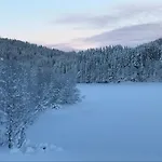 Vestvatn - Arctic Деревянный коттедж *
