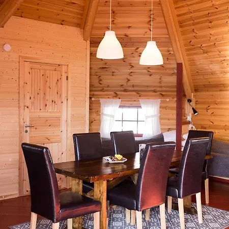 Vestvatn - Arctic Lodger